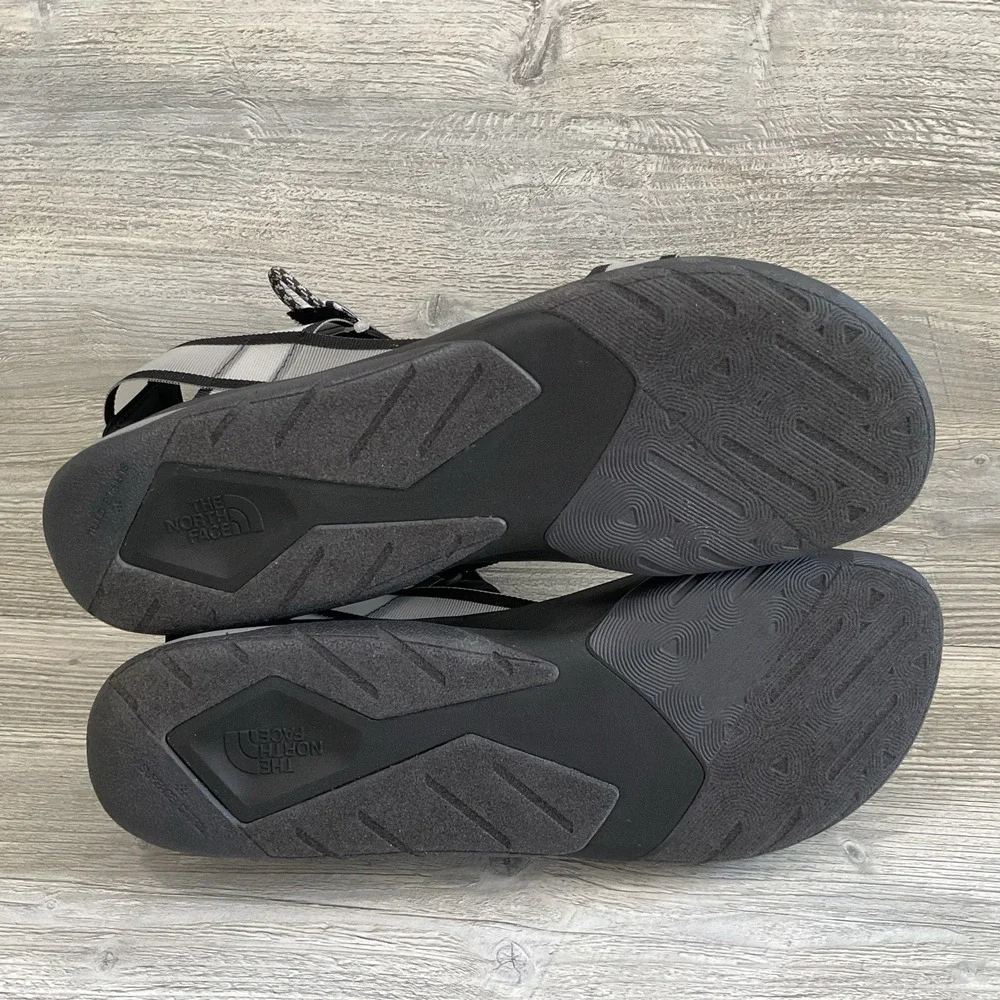 The North Face Mens Skeena Sport Black/Grey Outdoor Sports Sandals Size 13 NEW